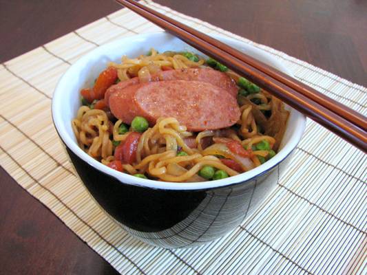 Asian Noodles with Sausage, Onions, Red Peppers and Peas Recipe