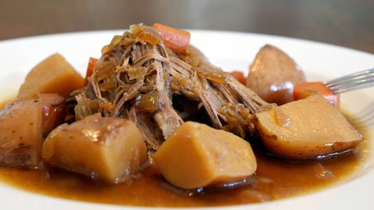 Slow Cooker Beef and Potatoes