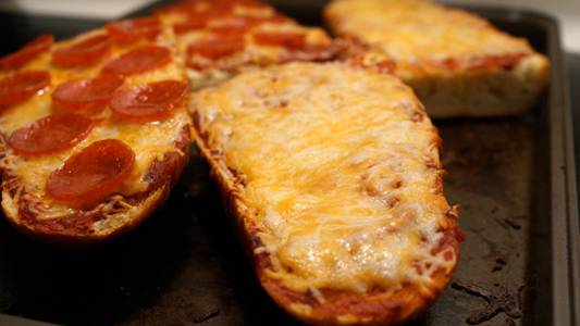 cheese french bread pizza