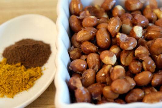 Curried Salt-Roasted Peanuts