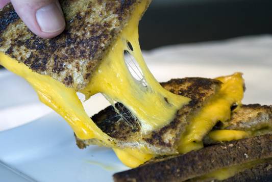 grilled-cheese-gooey