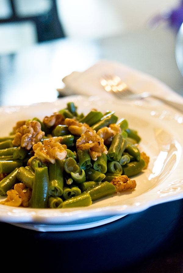 Green Beans with Walnuts