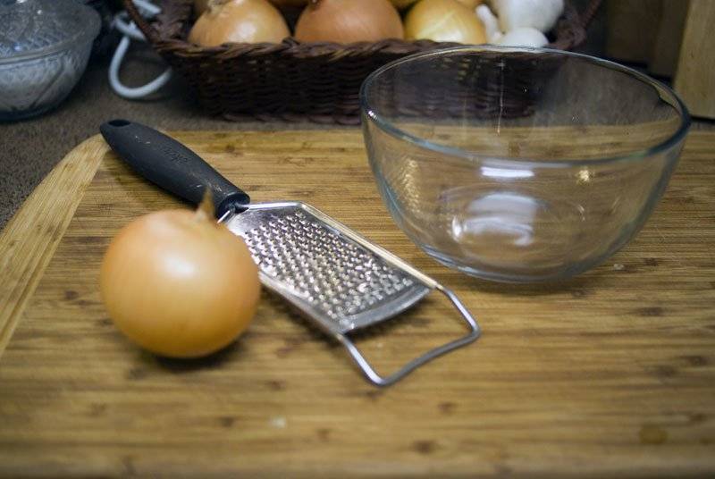 Onion-and-grater