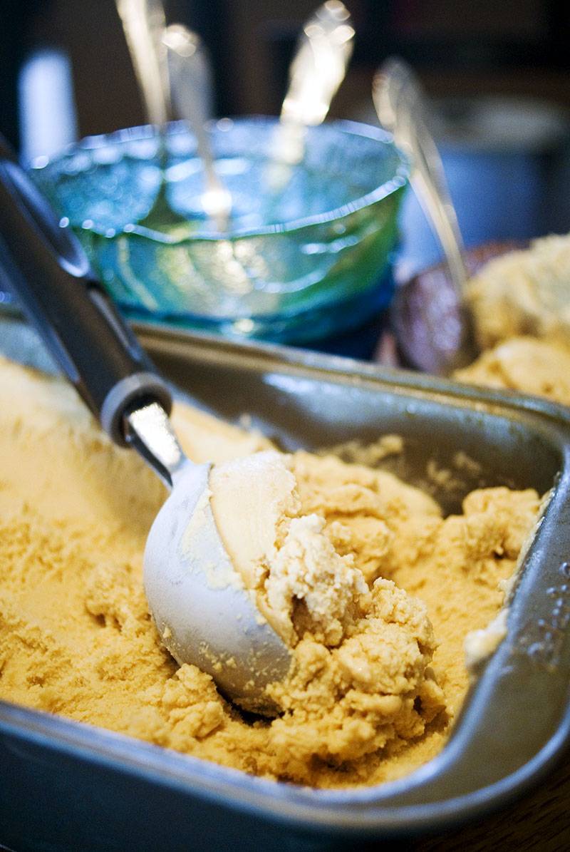 peanut butter ice cream with peanut brittle. So darned good!