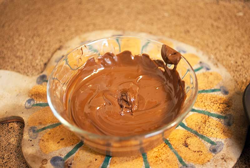 How to melt chocolate in the microwave