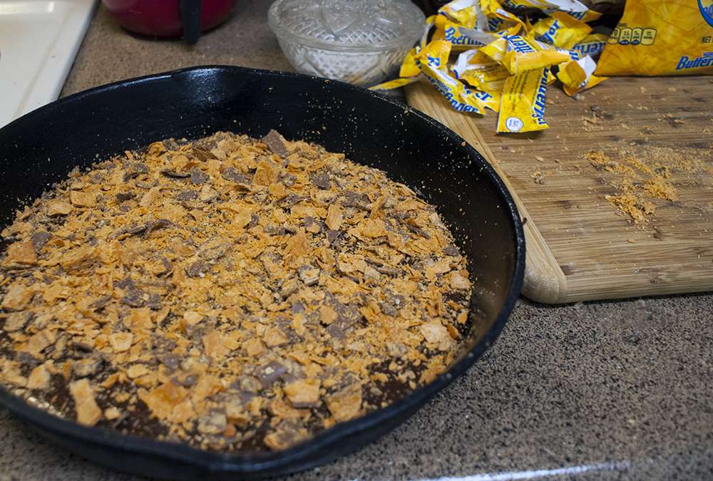 butterfinger skillet brownies 1