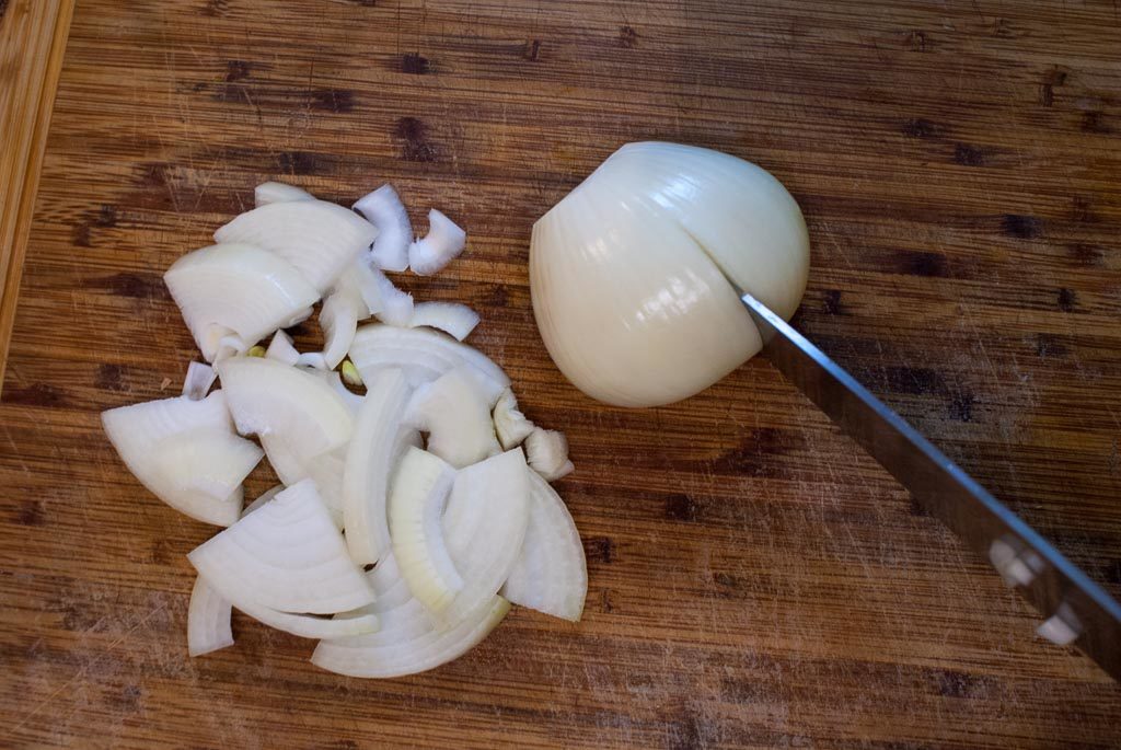 Cut onions into bite-sized pieces
