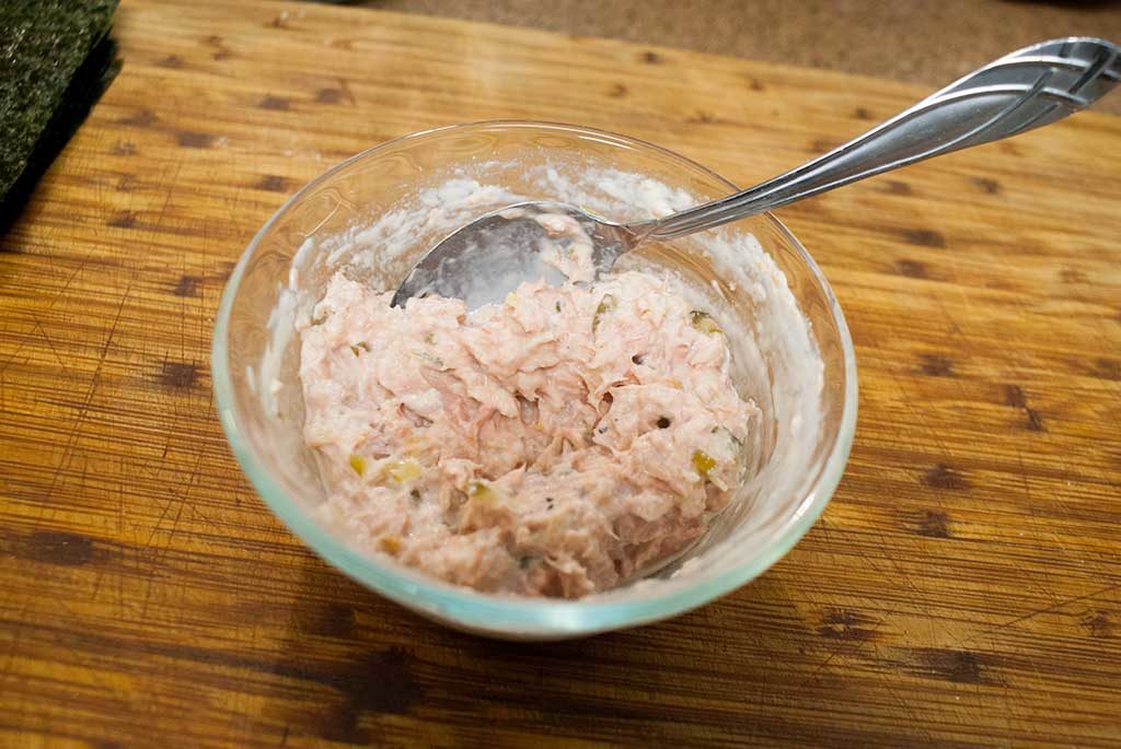 completed tuna mayo onigiri filling