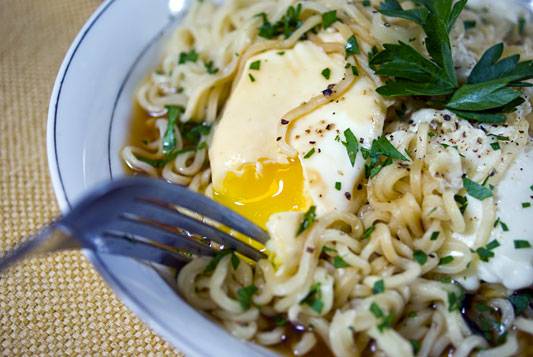 Ramen Noodles with Poached Eggs and Parsley